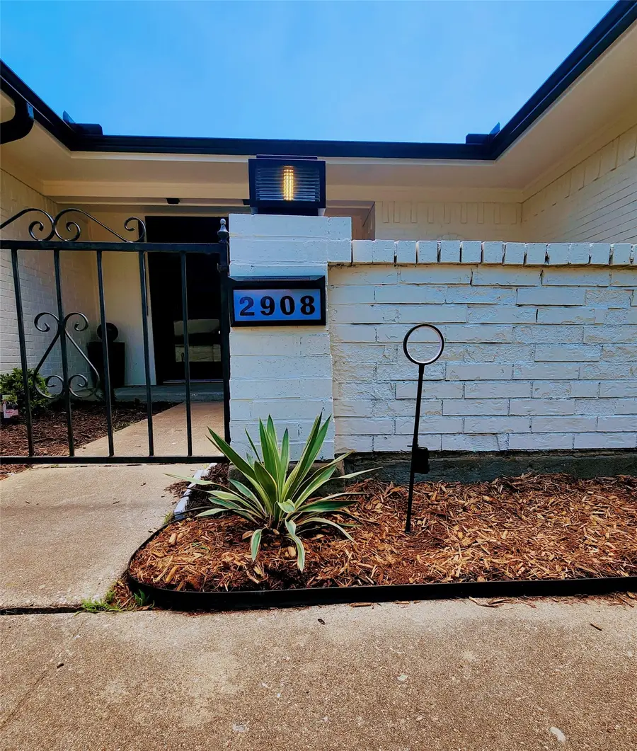 2908 Washington Street, Commerce, TX 75428 - #2