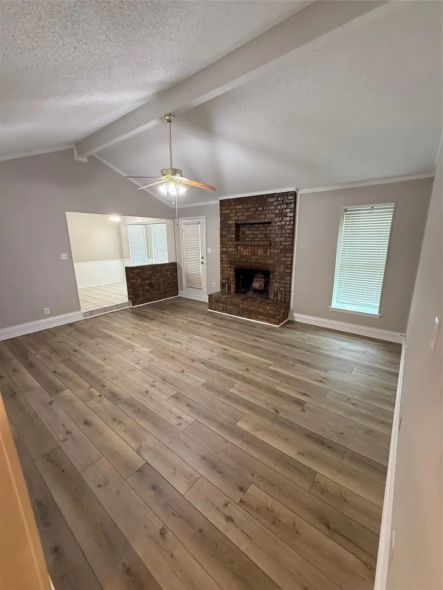 817 Lynne Lane, Burleson, TX 76028 - #3
