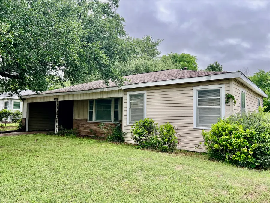 1314 W Water Street, Weatherford, TX 76086 - #3