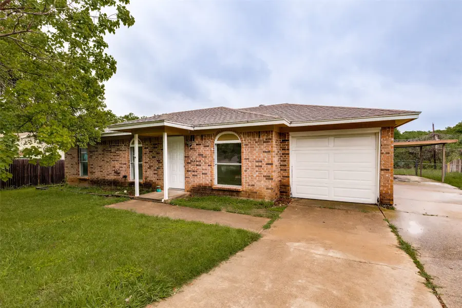 520 Lake Crest Parkway, Azle, TX 76020 - #3