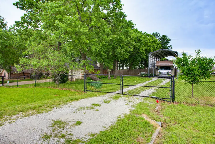 100 Deep Wood Lane, Weatherford, TX 76088 - #2