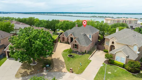 111 Mayflower Court, Rockwall, TX 75032
