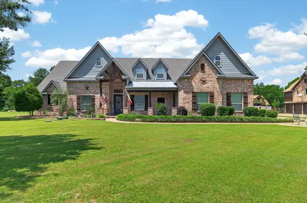 657 Hidden Lakes Boulevard, Gunter, TX 75058