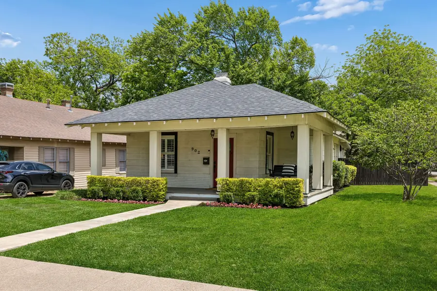 902 N Edgefield Avenue, Dallas, TX 75208 - #2