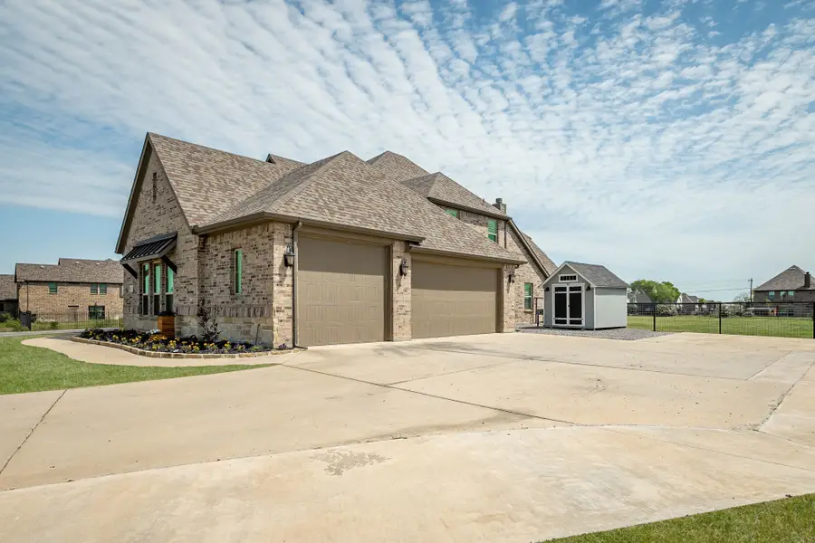 112 Walnut Drive, Van Alstyne, TX 75495 - #2
