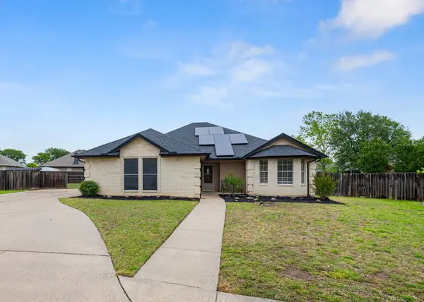 101 Saint James Court, Rhome, TX 76078