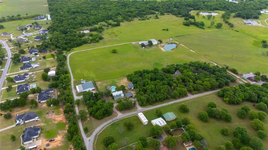 925 Jennings Lane, Azle, TX 76020 - #2