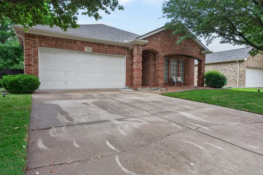 1240 Sweetwater Drive, Burleson, TX 76028 - #2