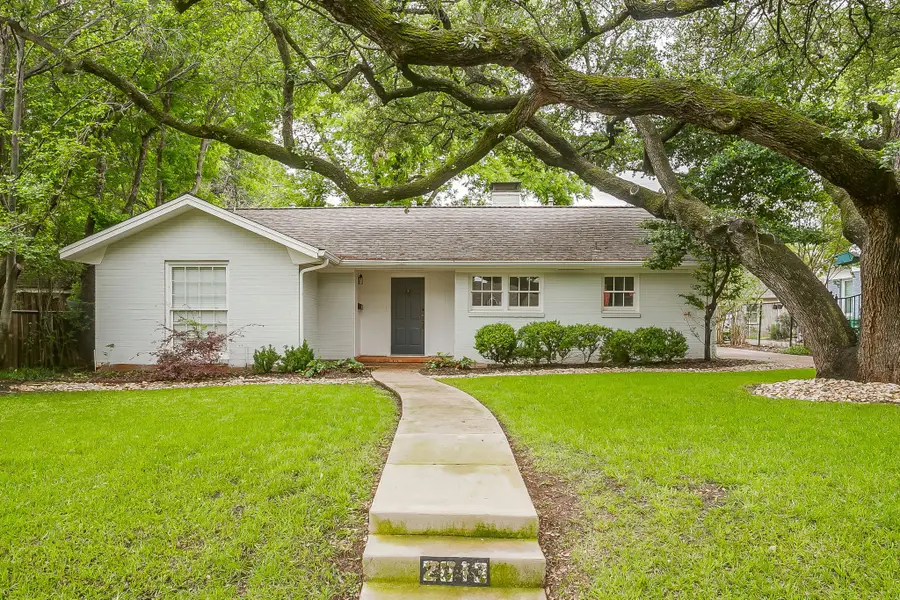 2013 Huntington Lane, Fort Worth, TX 76110 - #2