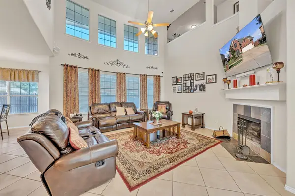 2244 Condor Street, Grand Prairie, TX 75052