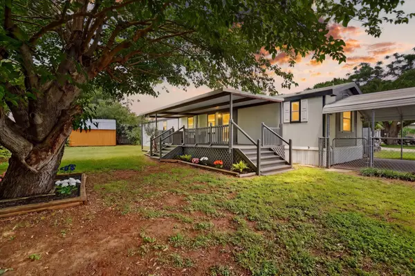 4434 Wildwood Circle, Granbury, TX 76049
