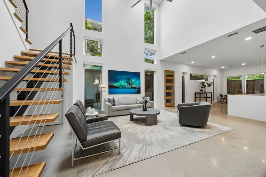 5011 Mission Avenue #A, Dallas, TX 75206 - #3