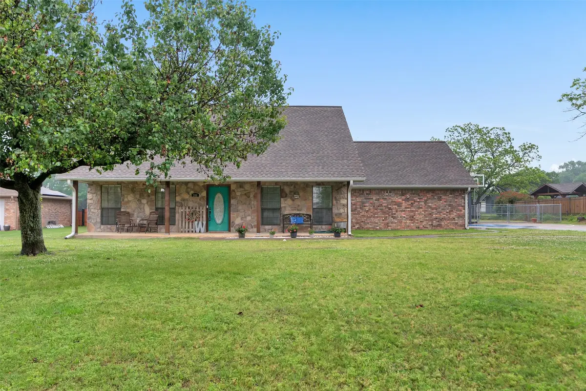 200 Pecan Street, Ector, TX 75439 - #1