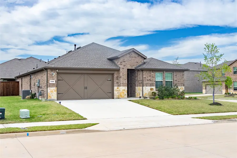 5105 Steinbeck Avenue, Aubrey, TX 76227 - #2