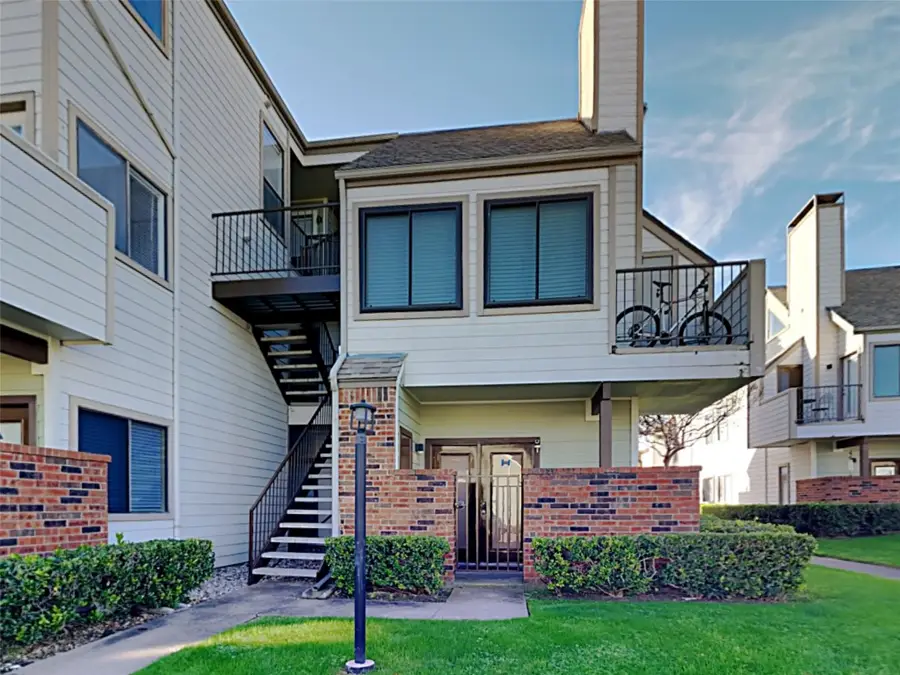 3121 Sondra Drive #208, Fort Worth, TX 76107 - #2