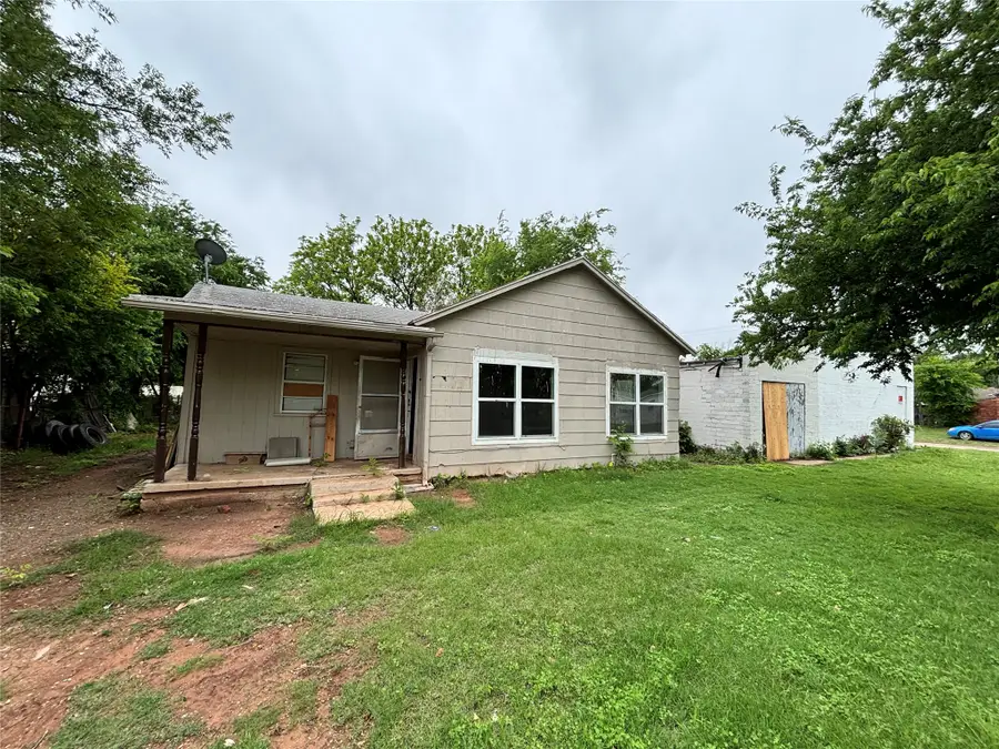 1221 N 8th Street, Wichita Falls, TX 76306 - #2