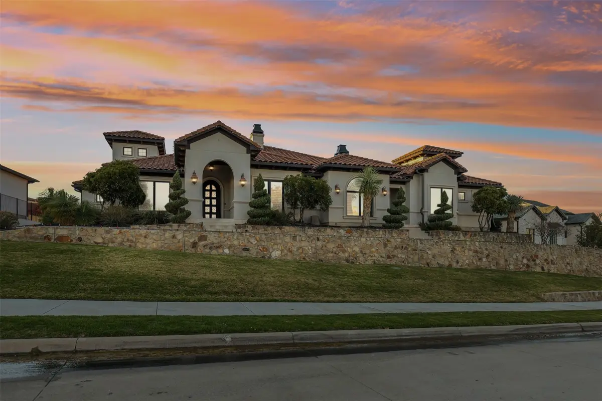 8604 E Cantera Way, Benbrook, TX 76126 - #1