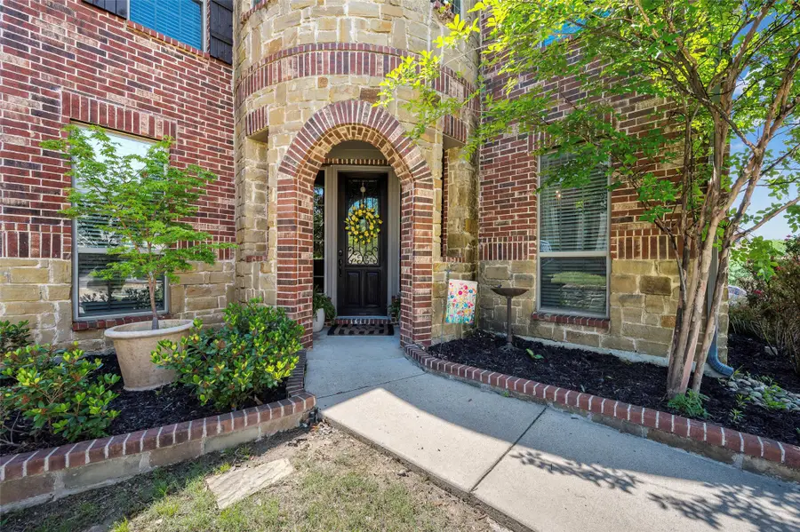 928 Bentley Drive, Roanoke, TX 76262 - #2