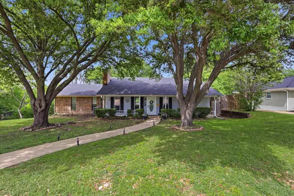701 Raintree Road, Fort Worth, TX 76103