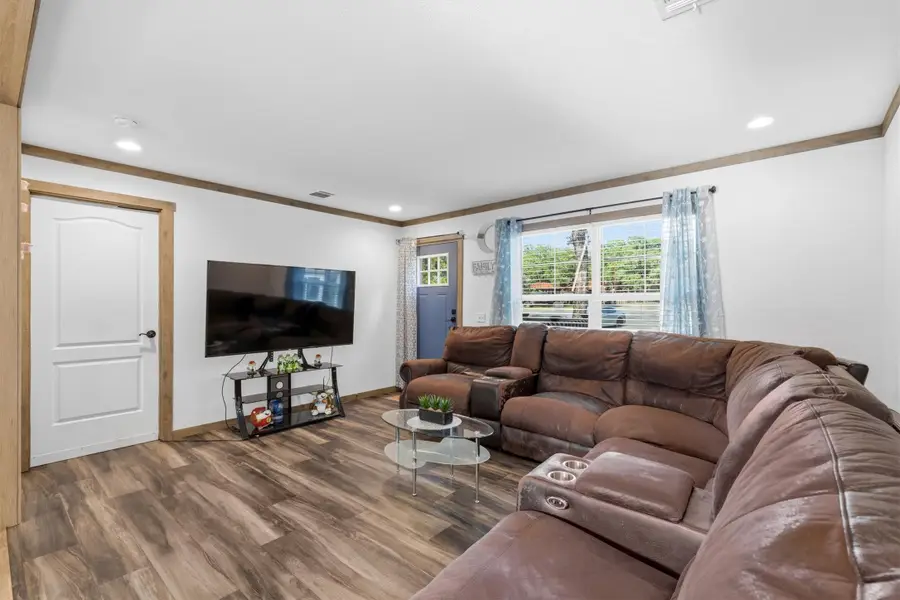 1334 E Woods Drive, Seven Points, TX 75143 - #2