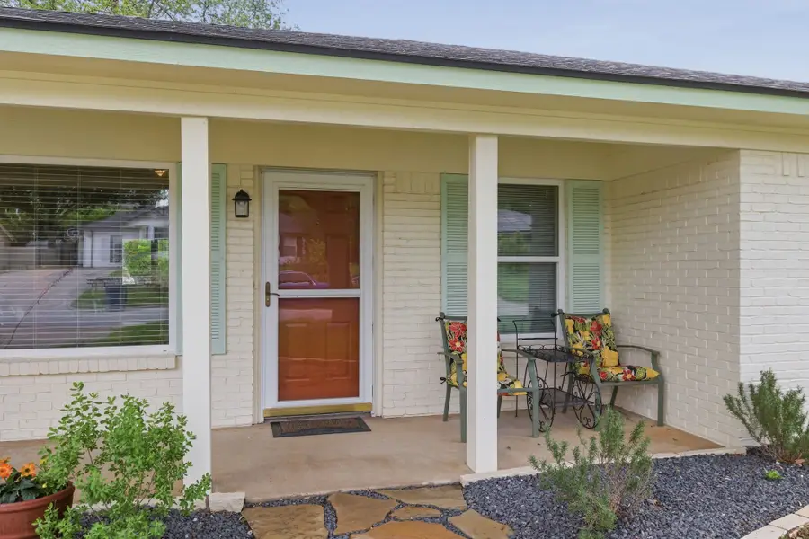 1706 W Doyle Street, Granbury, TX 76048 - #3