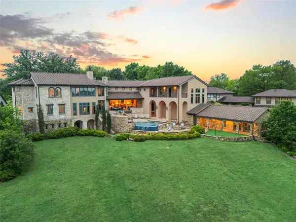 8 Meadowlake Drive, Heath, TX 75032