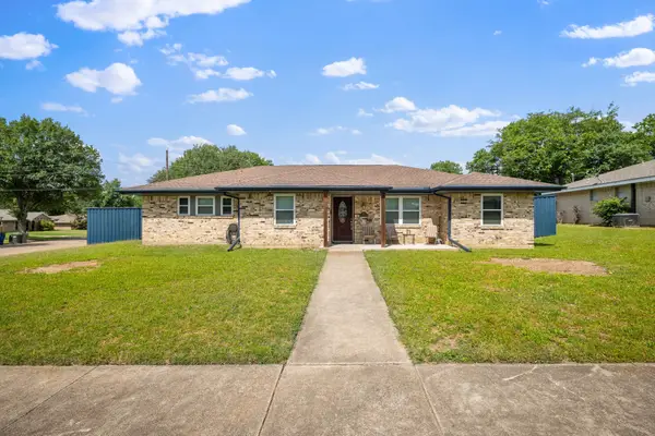 901 Lancaster Park Drive, Lancaster, TX 75146