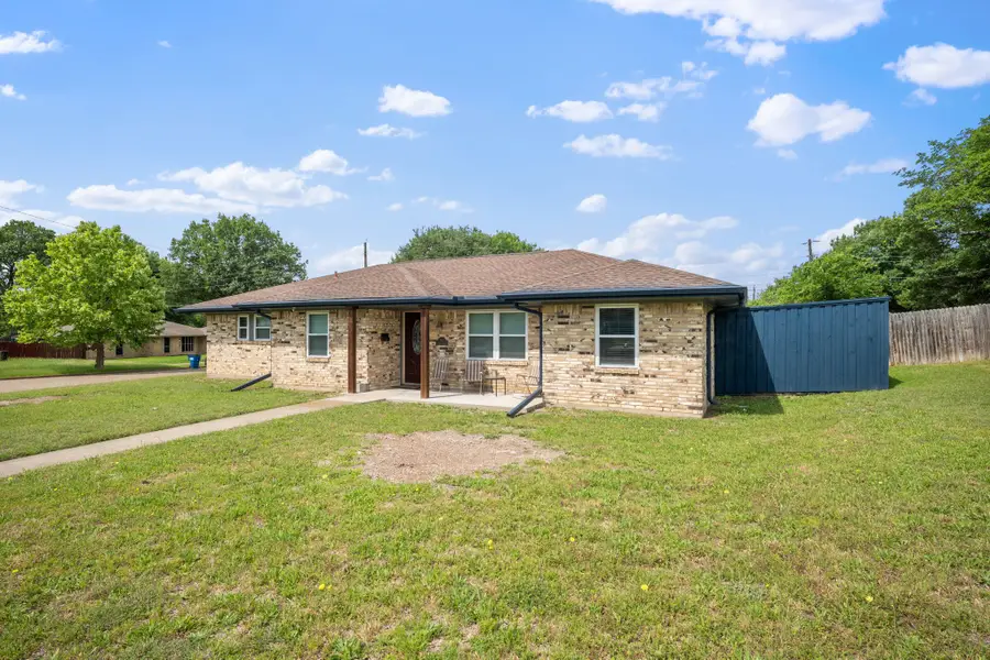 901 Lancaster Park Drive, Lancaster, TX 75146 - #2