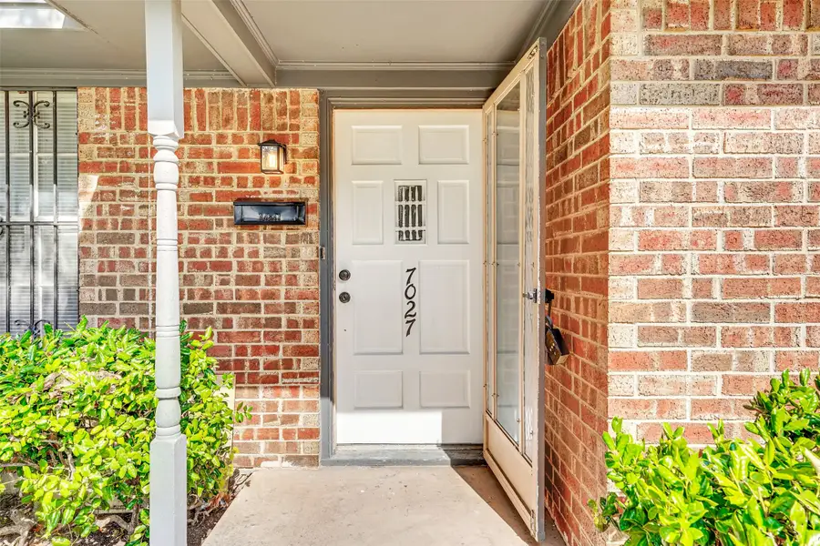 7027 Hunnicut Road, Dallas, TX 75227 - #2