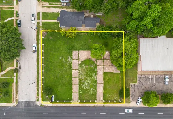 2217 W Waco Drive, Waco, TX 76707