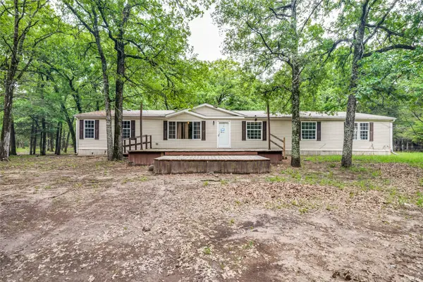 1229 Sandy Oaks Road, Quinlan, TX 75474