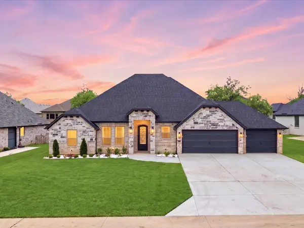 3711 Tremont Lane, Granbury, TX 76049