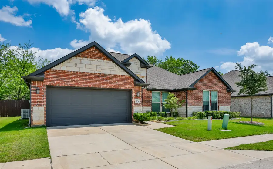 1134 Vintage Avenue, Gainesville, TX 76240 - #2