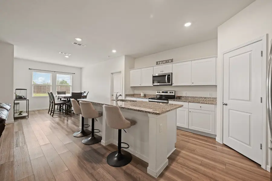 8 Glen Crossings Road, Edgecliff Village, TX 76134 - #3