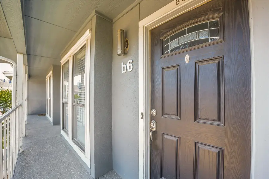 630 W Canty Street #B6, Dallas, TX 75208 - #3