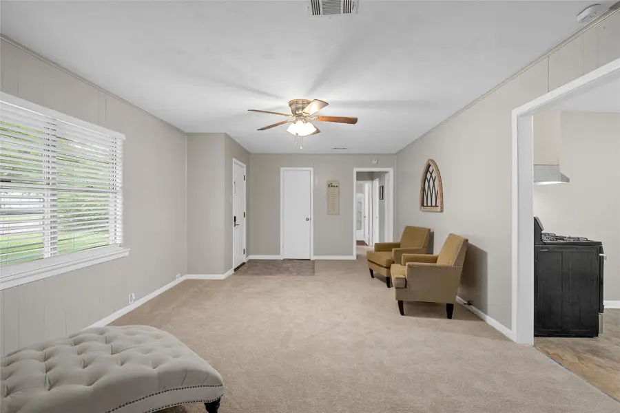 607 E Pine Street, West, TX 76691 - #3