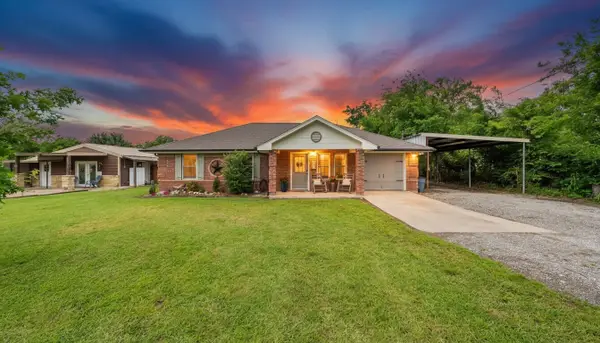 111 Vz County Road 3433, Wills Point, TX 75169