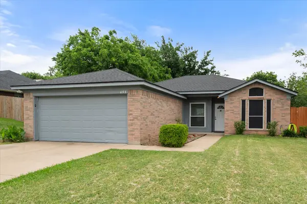 653 Ozark Avenue, Burleson, TX 76028