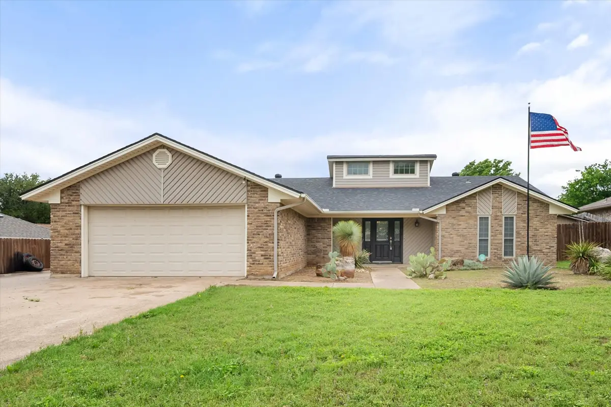 213 Meadowhill Drive, Benbrook, TX 76126 - #1