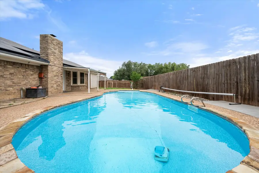 213 Meadowhill Drive, Benbrook, TX 76126 - #2