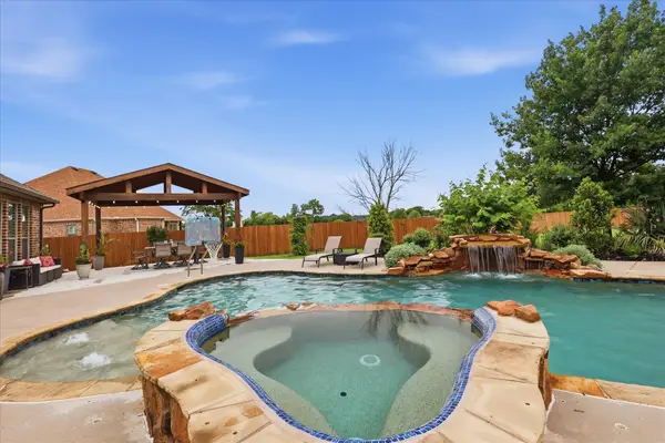 1316 Durango Springs Drive, Fort Worth, TX 76052