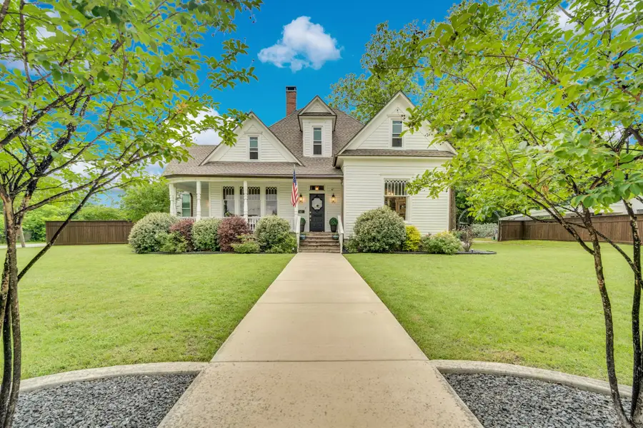 603 Highland Avenue, Waxahachie, TX 75165 - #2