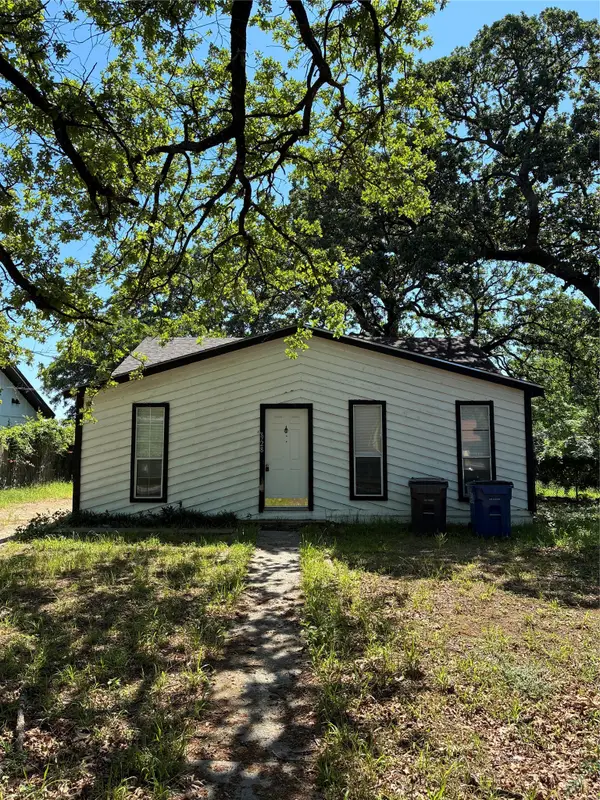 2928 Hiawatha Trail, Lake Worth, TX 76135