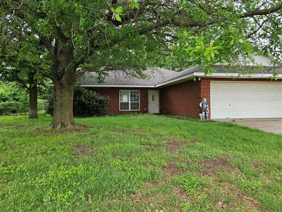 114 Silver Fox, Lacy Lakeview, TX 76705 - #2