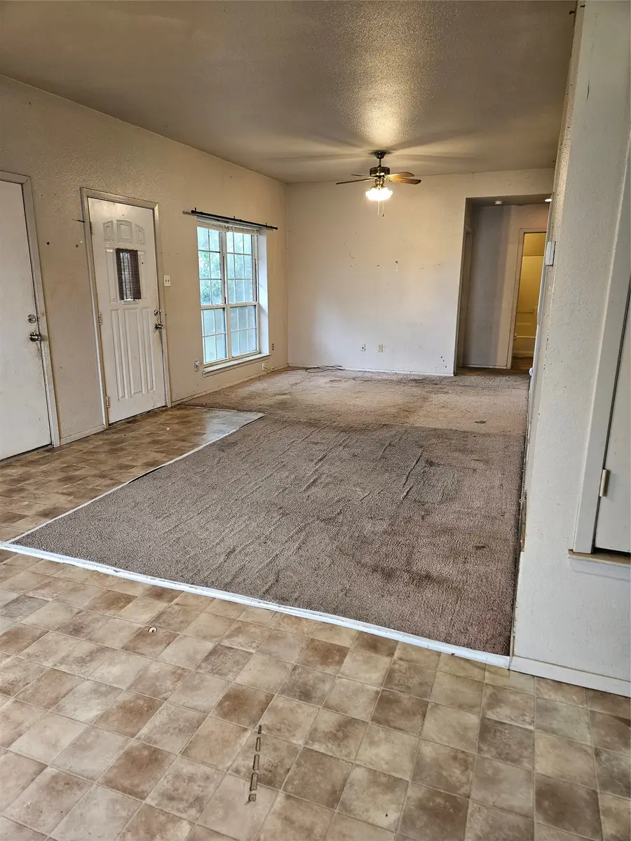 114 Silver Fox, Lacy Lakeview, TX 76705 - #3