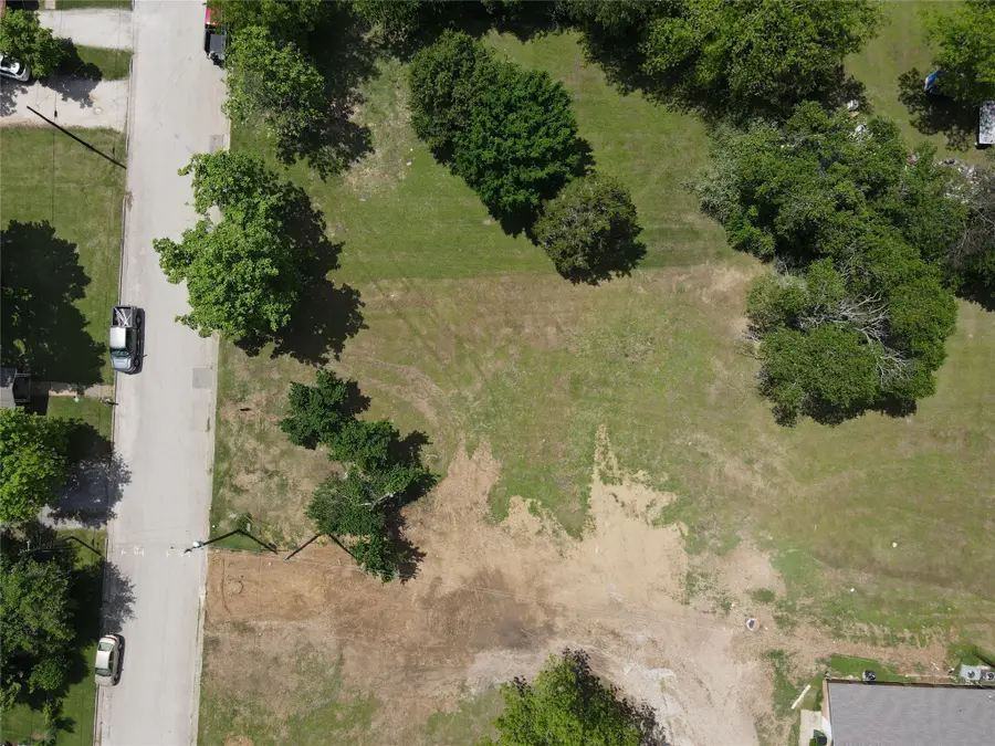 1617 Belcher Avenue, Gainesville, TX 76240 - #2