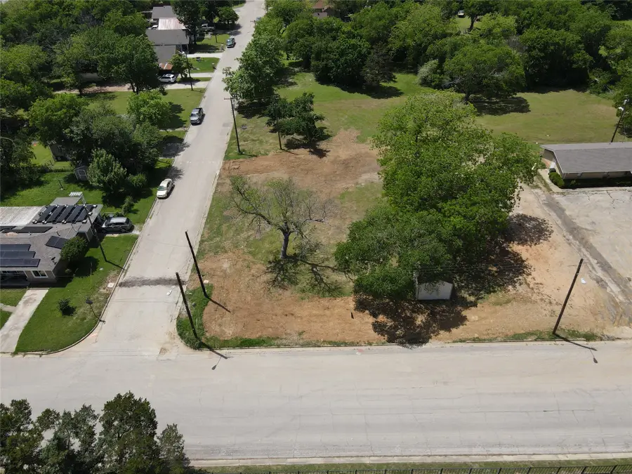 701 Fair Avenue, Gainesville, TX 76240 - #2