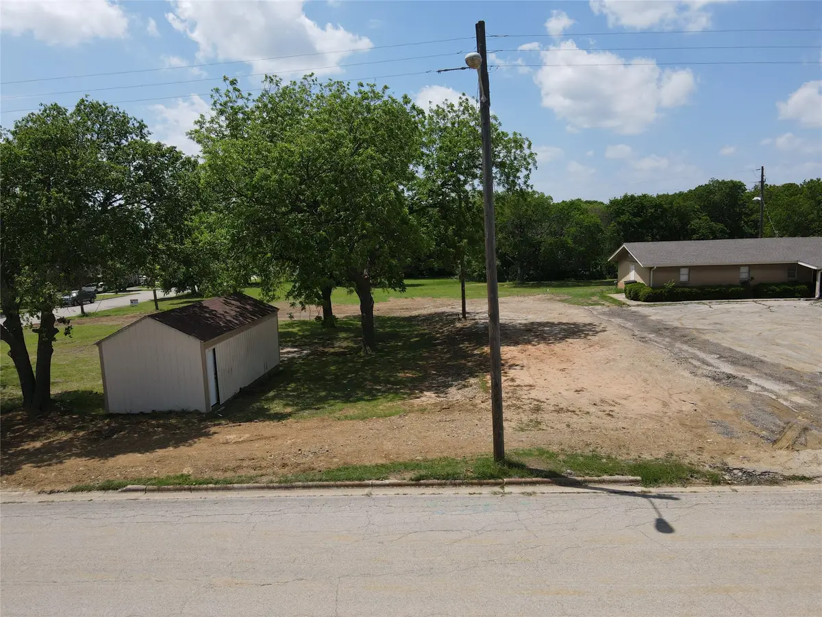 703 Fair Avenue, Gainesville, TX 76240 - #1