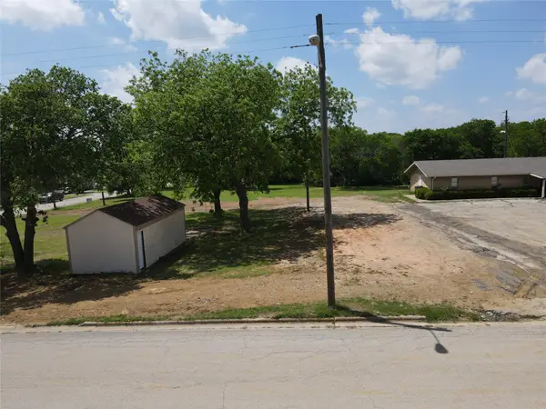 703 Fair Avenue, Gainesville, TX 76240