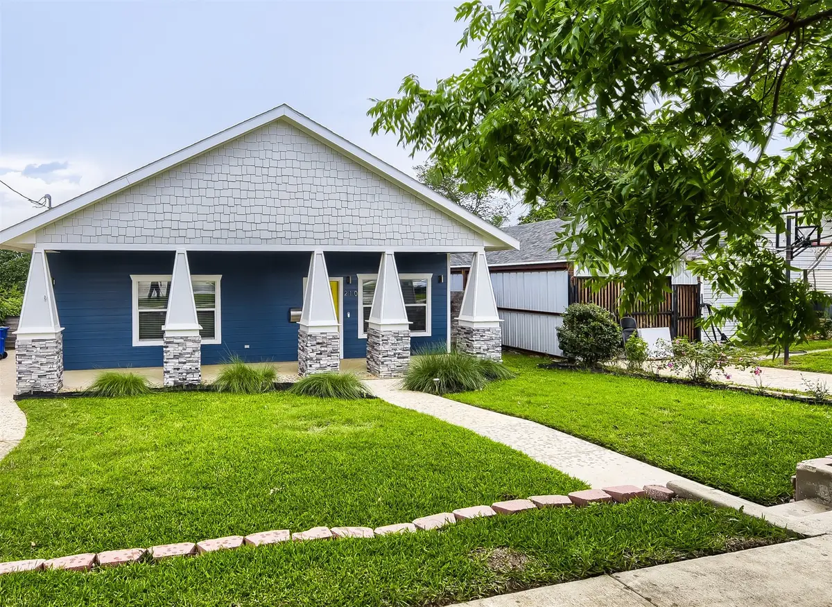 210 W Oak Street, Mansfield, TX 76063 - #1